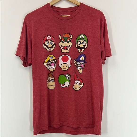 Nintendo Super Mario Graphic T-Shirt Mario Luigi Mushroom Video Games Yoshi Play - Picture 1 of 6